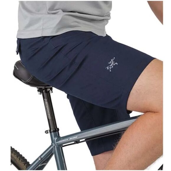 Arc’teryx A2B Chino Shorts navy blue 38 " waist XL 11" inseam - Picture 2 of 10